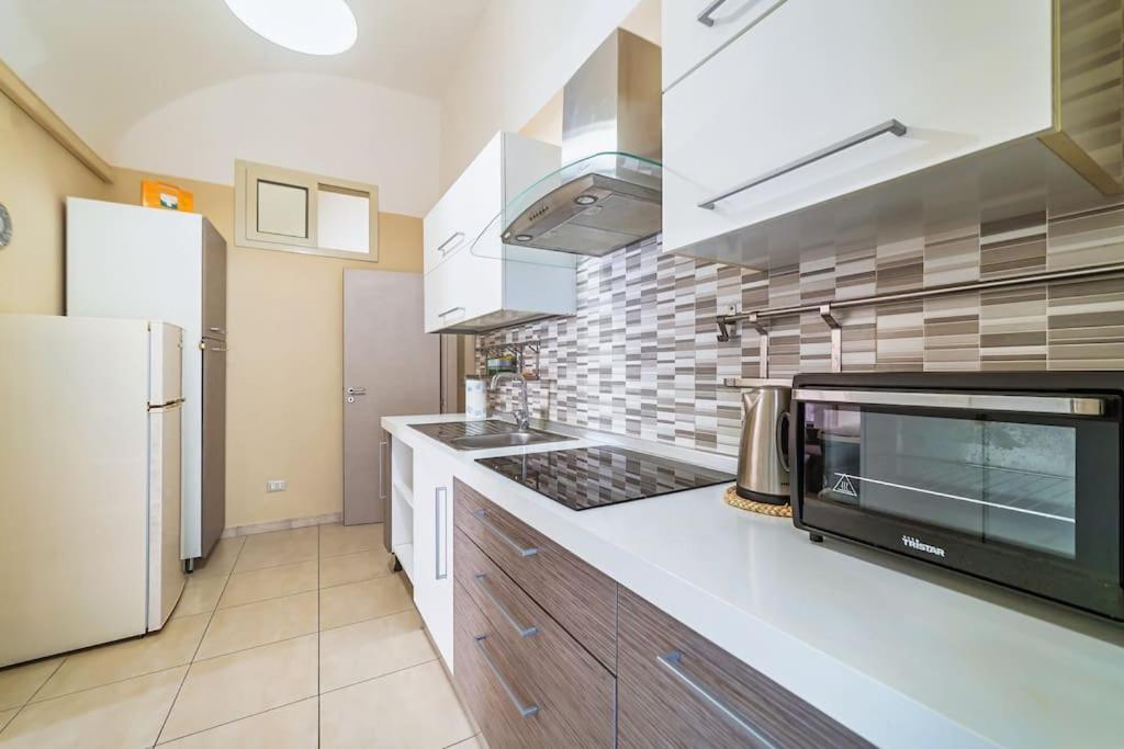 Centro- Benedettini'S Apartament 卡塔尼亚 外观 照片